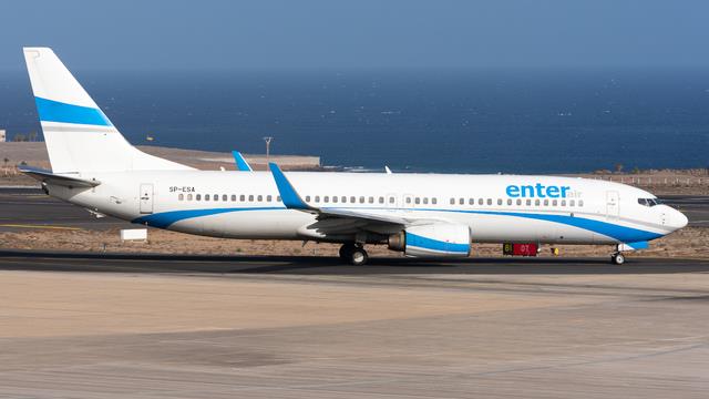 SP-ESA:Boeing 737-800: